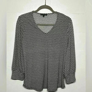 Adrianna Papell 3/4 Sleeved Black Print V-Neck Blouse Top‎ Size